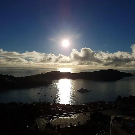 Apartament Le Rooftop 180 *